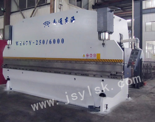 WE67Y-250/6000液壓(ya)折彎機