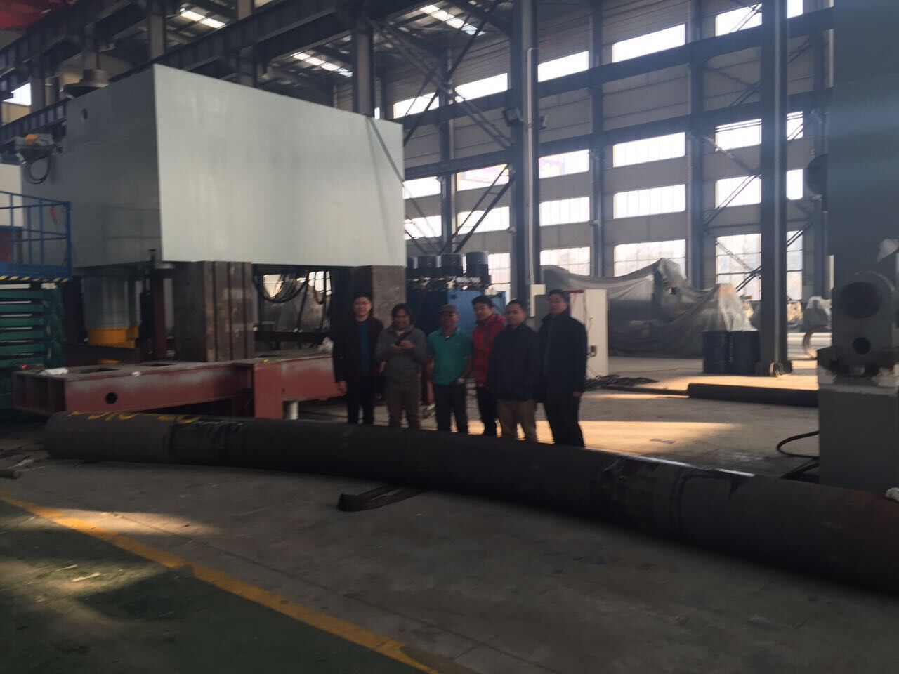 世界最(zuì)大的型材彎曲(qu)機