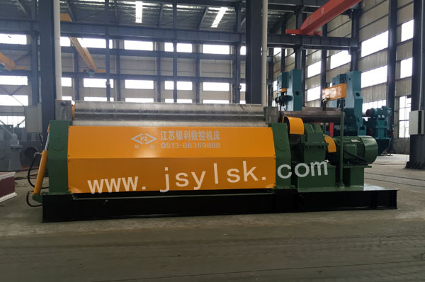 機械三(sān)輥對稱卷(juan)闆機