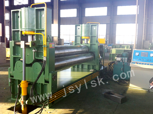 液壓三(sān)輥對稱式(shi)卷闆機