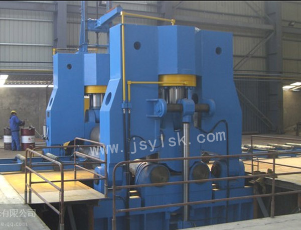 大型上(shàng)輥萬能(neng)式卷闆(pan)機