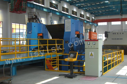 大型(xíng)上輥萬能(néng)式卷闆機(ji)