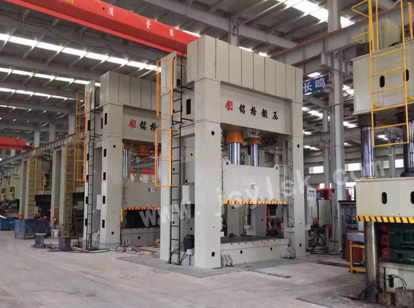 YL27系(xi)列框架式液壓(ya)機