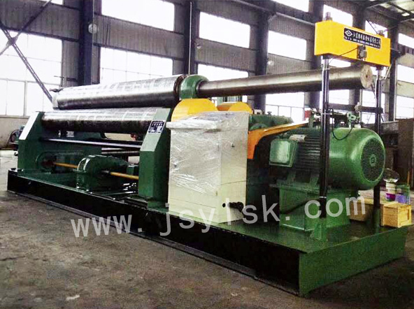 機械(xie)三輥對(dui)稱式卷(juàn)闆機