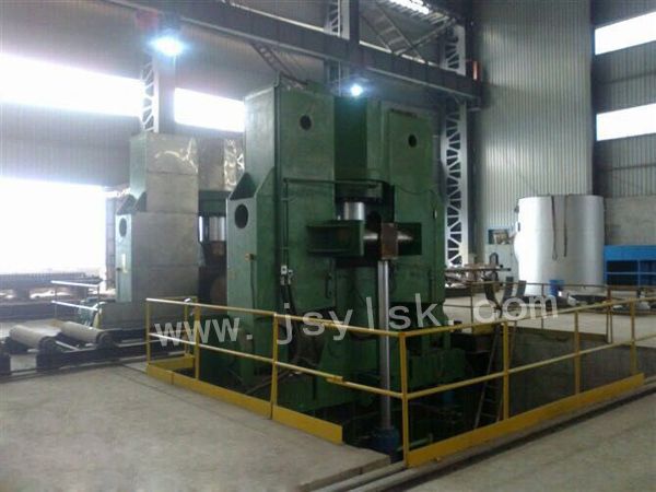 大型上(shàng)輥萬能式卷闆(pǎn)機