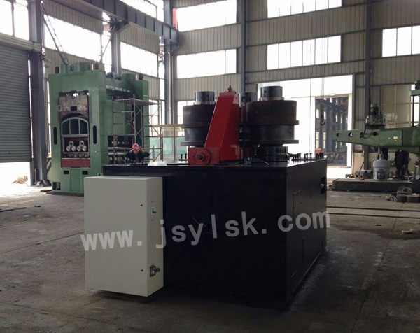 型材(cai)彎曲機(ji)