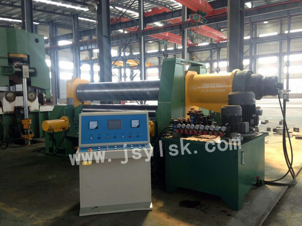 水(shuǐ)平下調卷(juan)闆機