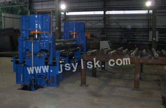 中小型上輥(gǔn)萬能式卷闆機(ji)