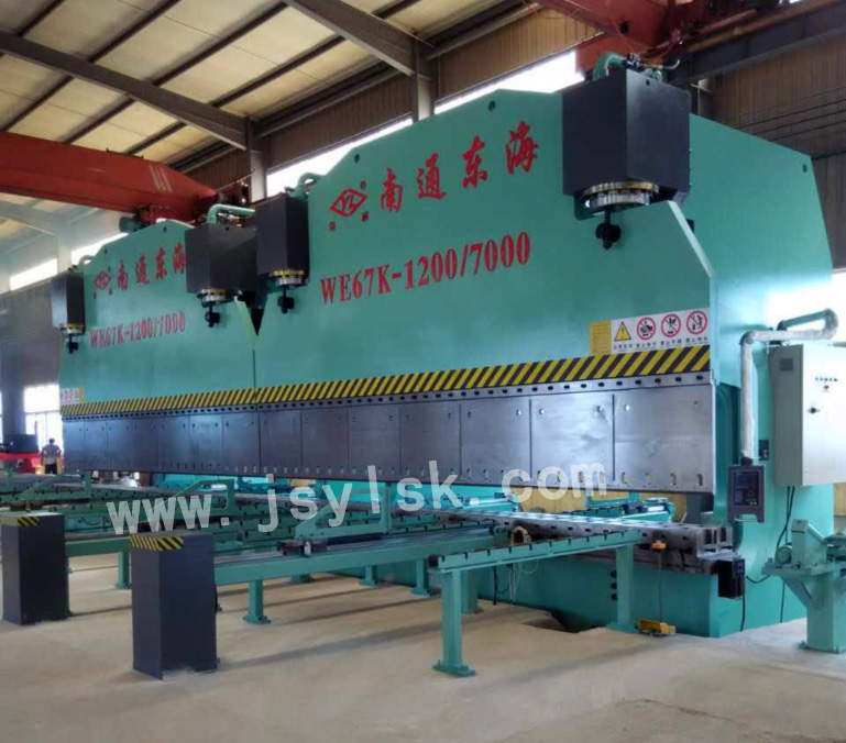 WC67Y/E系列(lie)雙機聯動折(shé)彎機