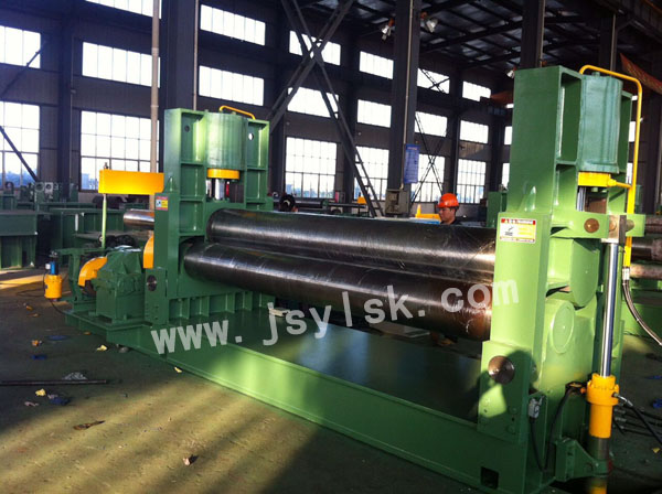 液壓三輥對(duì)稱式卷闆機