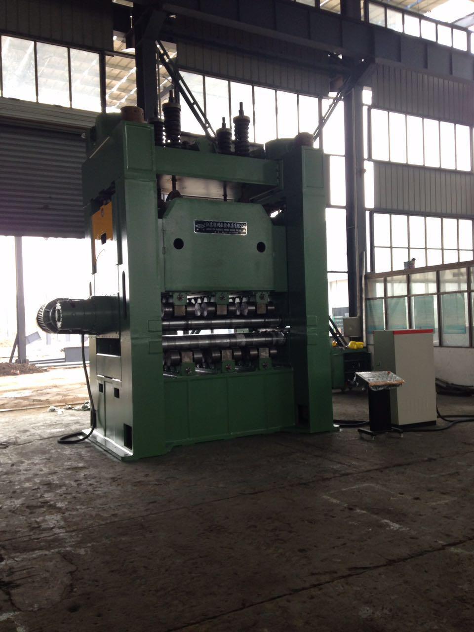 四重(zhòng)式中厚闆(pan)校平機