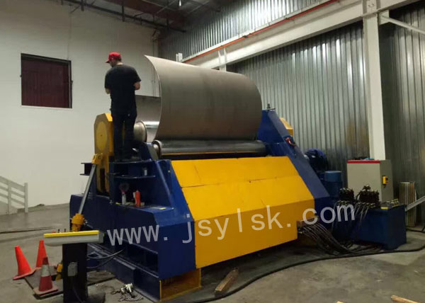 四(sì)輥卷闆(pan)機