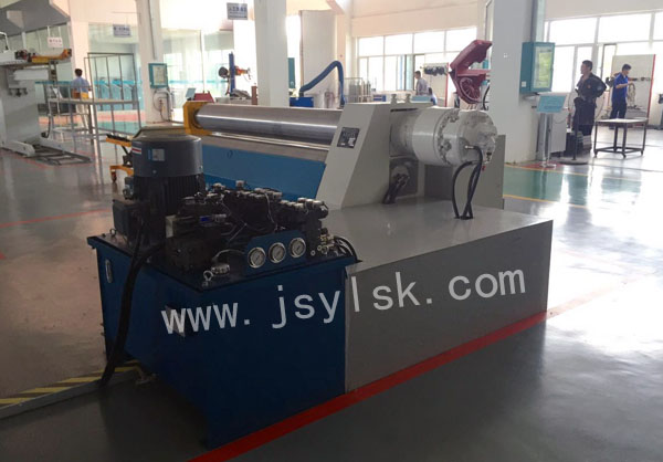 四輥卷(juan)闆機