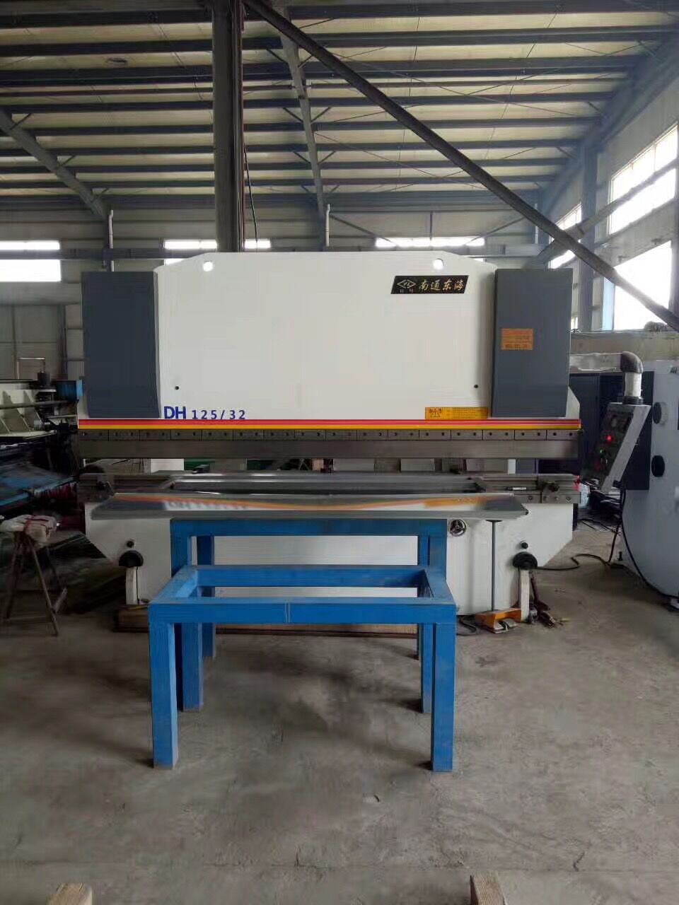 南通(tōng)東海機(jī)床制造(zao)集團剪(jian)闆機折(shé)彎機客(kè)戶使用(yòng)案例