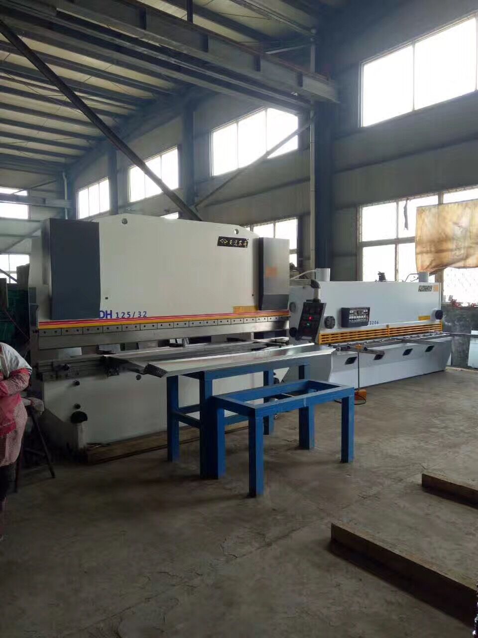 南(nán)通東海(hǎi)機床制(zhi)造集團(tuan)剪闆機(ji)折彎機(ji)客戶使(shǐ)用案例(lì)