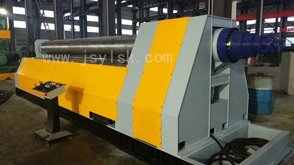 四輥卷闆(pǎn)機