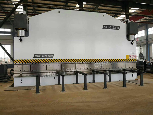WE67K-1200/9000大型(xing)折彎機(jī)