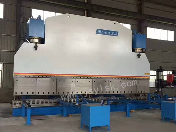 WE67K-1600/8000大型折彎機(ji)