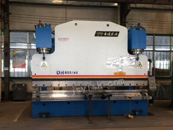 WE67K-600/4000大型(xíng)折彎機