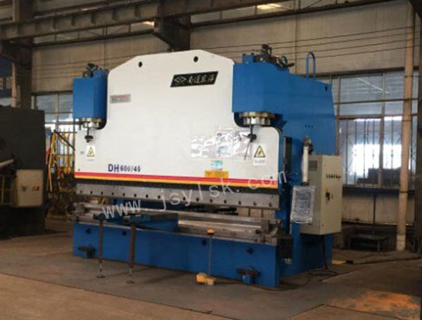 WE67K-600/4000大型折(she)彎機