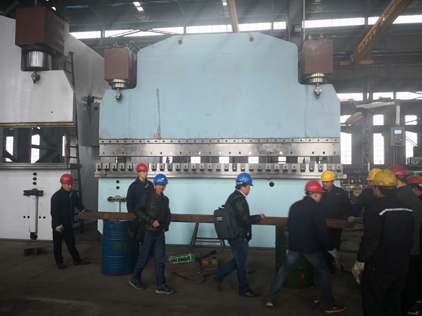 東(dōng)海數控折(she)彎機