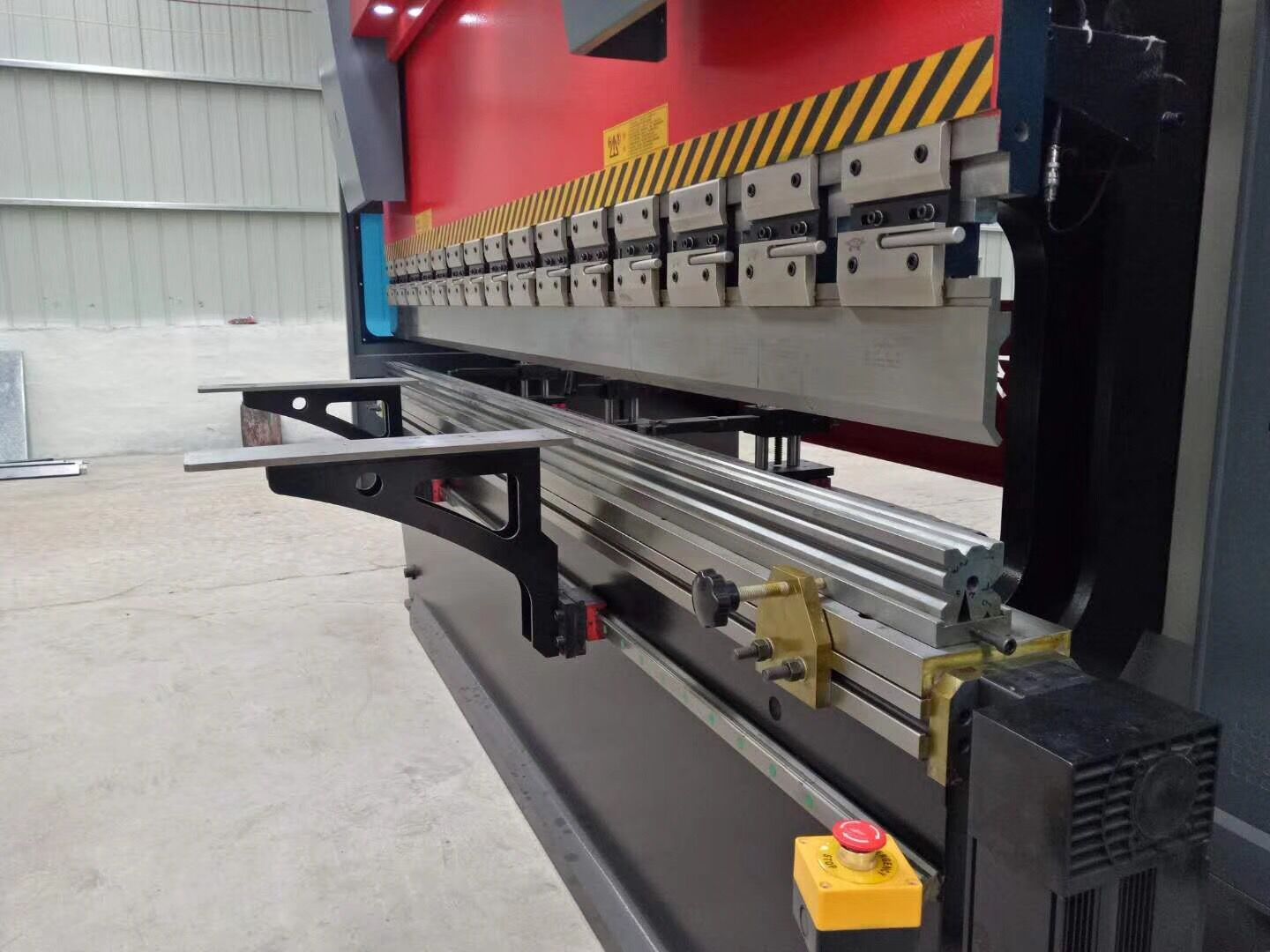 東海數控(kong)折彎機案例