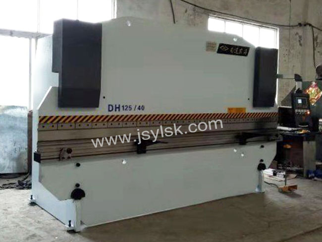 WC67Y-125/4000液壓折彎機