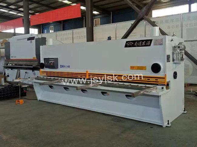 QC11Y-6*4000液(yè)壓剪闆機