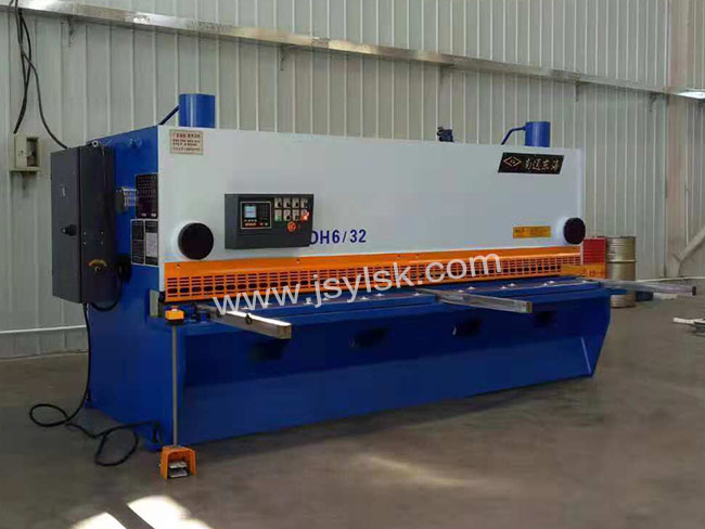 QC11Y-6*3200液(yè)壓剪闆機