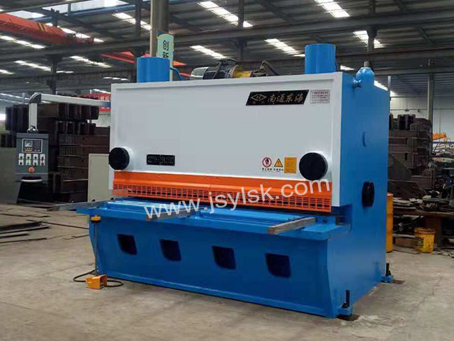 QC11Y-25*2500液(yè)壓剪闆機
