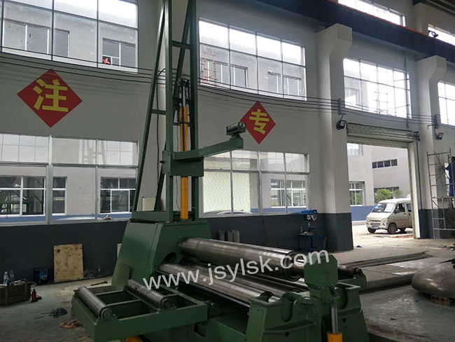 四輥卷(juan)闆機