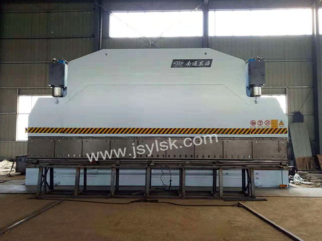 WE67K-800/10000大型(xíng)折彎機