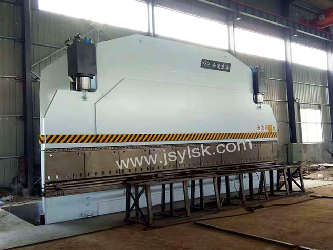 WE67K-800/10000大型(xíng)折彎機(jī)